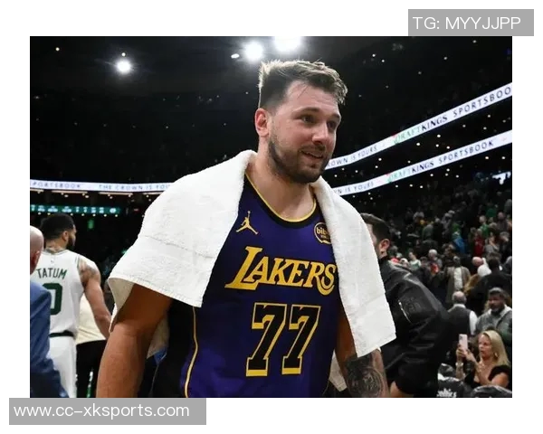 美媒热议里夫斯表现是否已成为湖人第二核心球员仅次于东契奇