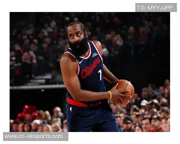 快船半场战报杨瀚森缺阵球队落后开拓者6分大洛表现出色贡献19分哈登也有14分进账